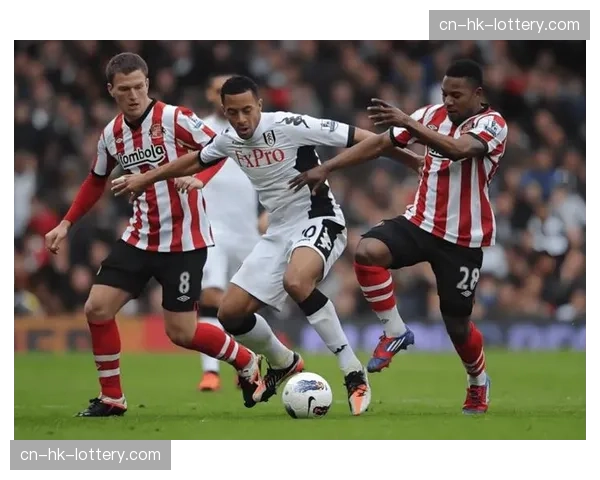 诺丁汉森林与富勒姆上演保级生死战 诺丁汉森林与富勒姆上演保级生死战